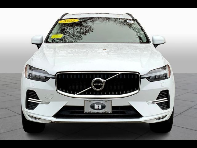 2022 Volvo XC60 Momentum