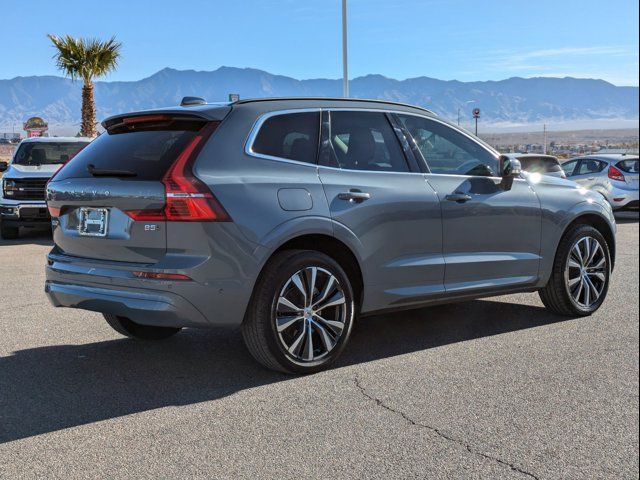 2022 Volvo XC60 Momentum