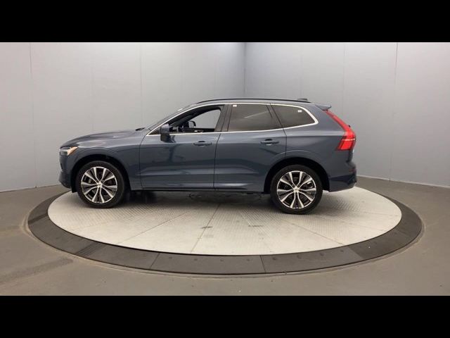 2022 Volvo XC60 Momentum