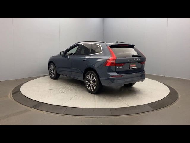 2022 Volvo XC60 Momentum