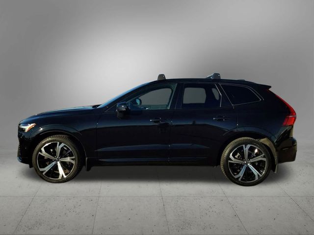 2022 Volvo XC60 R-Design