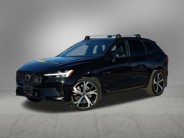 2022 Volvo XC60 R-Design