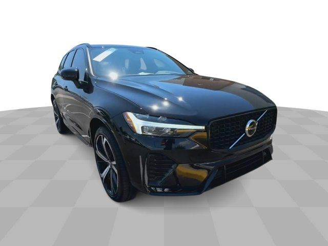 2022 Volvo XC60 R-Design