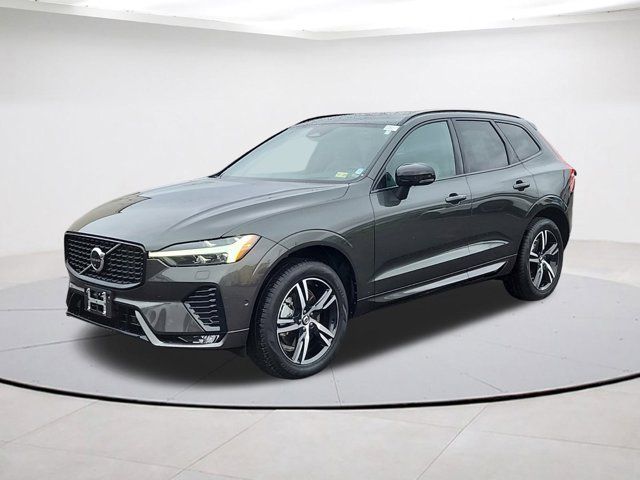 2022 Volvo XC60 R-Design