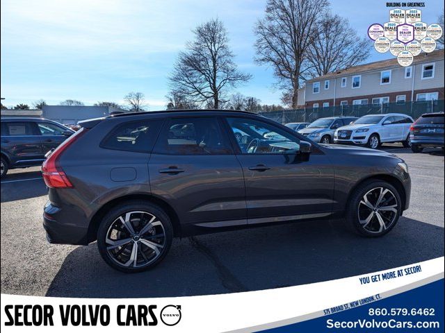 2022 Volvo XC60 R-Design