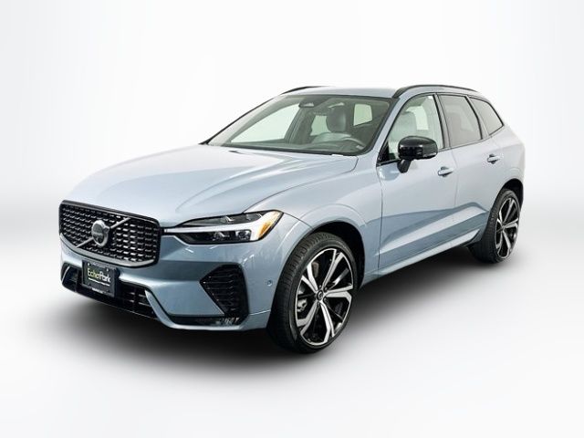 2022 Volvo XC60 R-Design