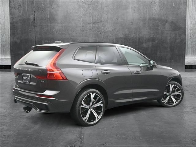 2022 Volvo XC60 R-Design