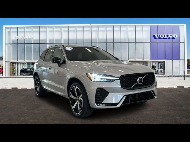 2022 Volvo XC60 R-Design