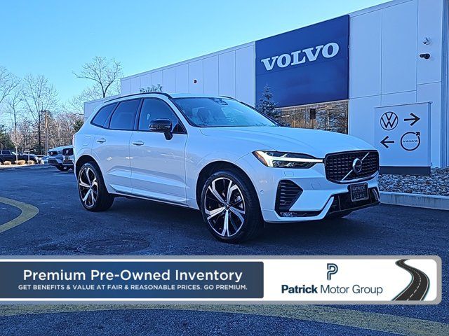 2022 Volvo XC60 R-Design