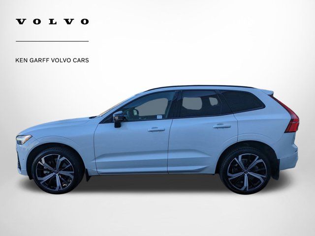 2022 Volvo XC60 R-Design