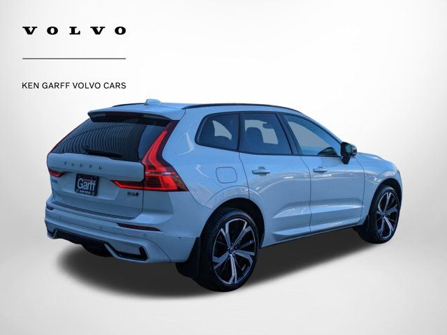 2022 Volvo XC60 R-Design