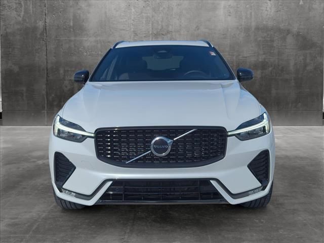 2022 Volvo XC60 R-Design