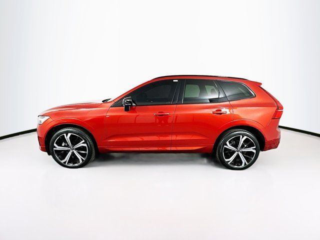 2022 Volvo XC60 R-Design