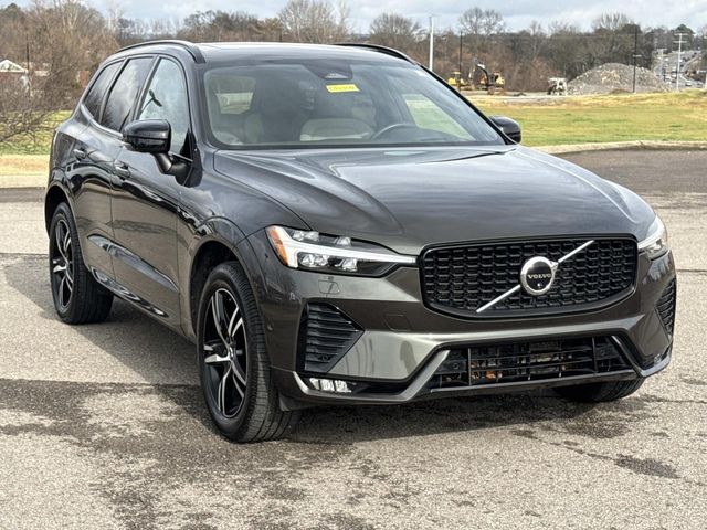 2022 Volvo XC60 R-Design