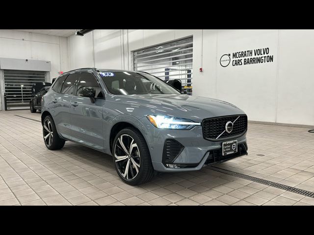 2022 Volvo XC60 R-Design