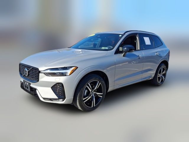 2022 Volvo XC60 R-Design