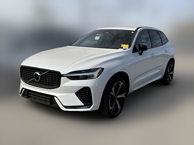 2022 Volvo XC60 R-Design