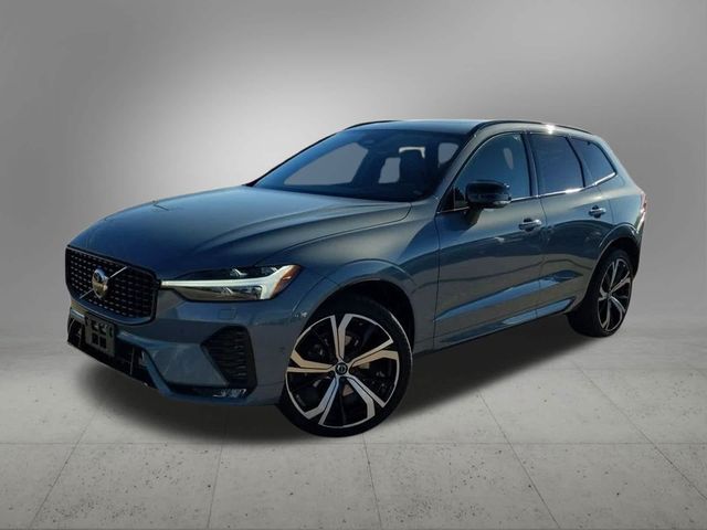 2022 Volvo XC60 R-Design