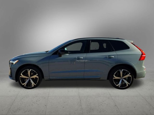 2022 Volvo XC60 R-Design