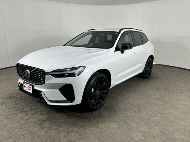 2022 Volvo XC60 R-Design