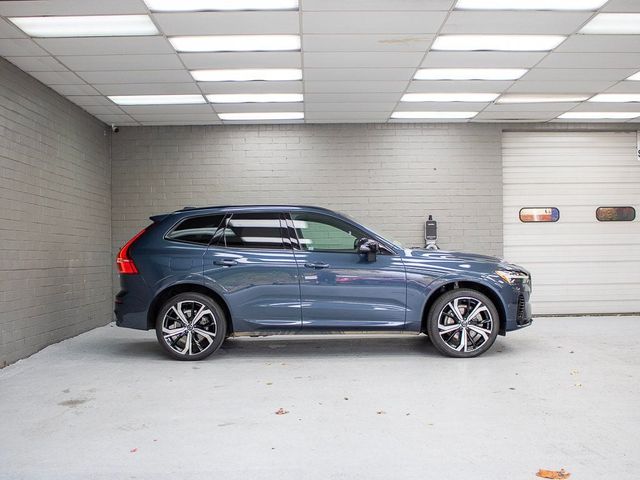 2022 Volvo XC60 Recharge Plug-In Hybrid R-Design