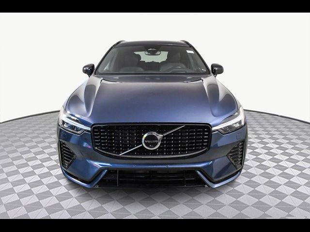 2022 Volvo XC60 Recharge Plug-In Hybrid R-Design