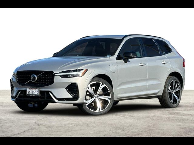 2022 Volvo XC60 Recharge Plug-In Hybrid R-Design