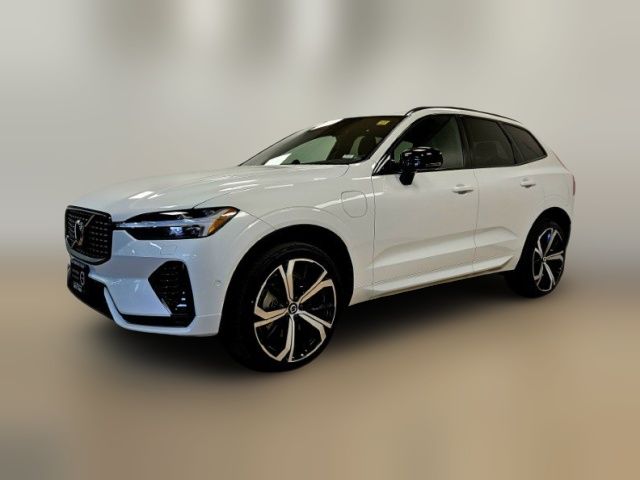 2022 Volvo XC60 Recharge Plug-In Hybrid R-Design