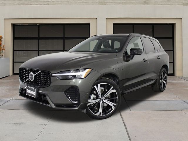 2022 Volvo XC60 Recharge Plug-In Hybrid R-Design