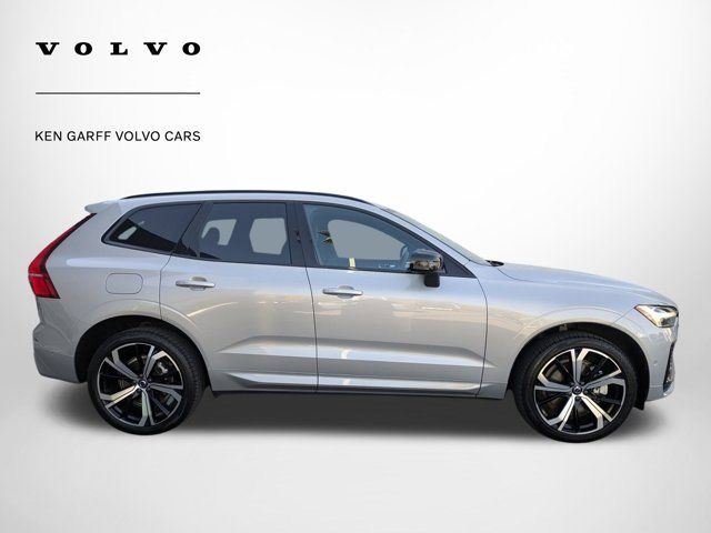 2022 Volvo XC60 Recharge Plug-In Hybrid R-Design