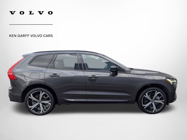 2022 Volvo XC60 Recharge Plug-In Hybrid R-Design