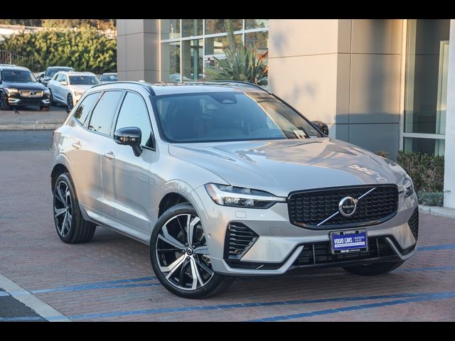 2022 Volvo XC60 Recharge Plug-In Hybrid R-Design