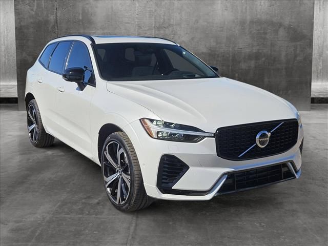 2022 Volvo XC60 Recharge Plug-In Hybrid R-Design