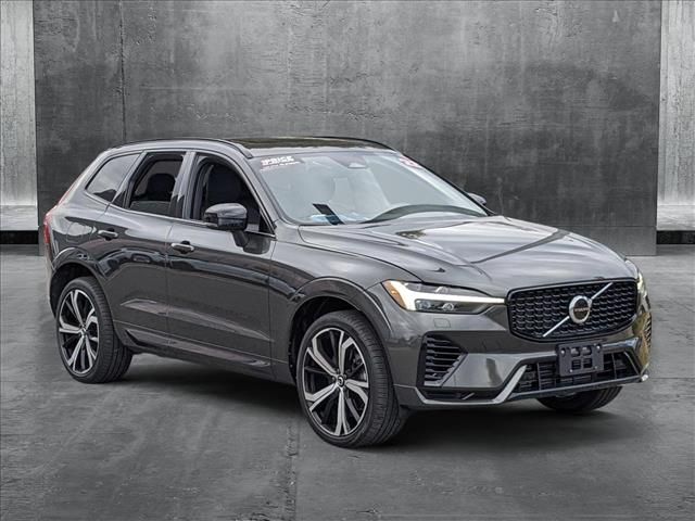 2022 Volvo XC60 Recharge Plug-In Hybrid R-Design