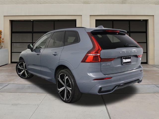 2022 Volvo XC60 Recharge Plug-In Hybrid R-Design