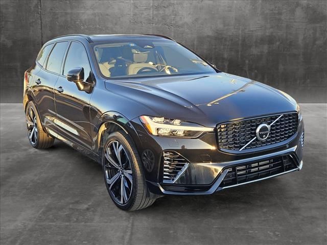 2022 Volvo XC60 Recharge Plug-In Hybrid R-Design