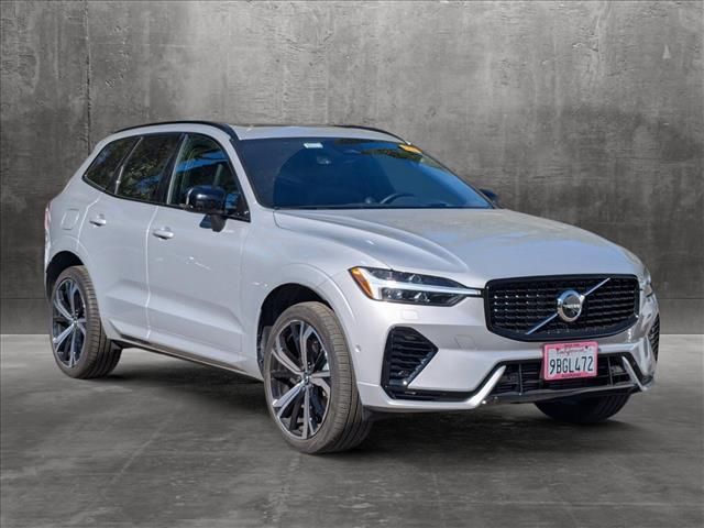 2022 Volvo XC60 Recharge Plug-In Hybrid R-Design