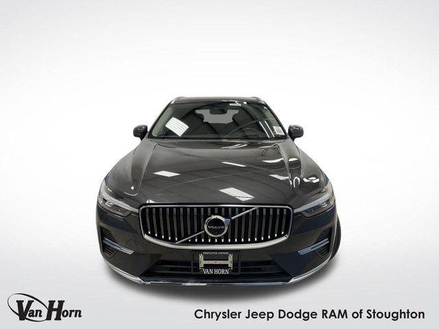 2022 Volvo XC60 Recharge Plug-In Hybrid Inscription