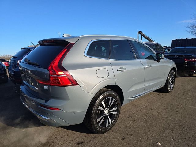 2022 Volvo XC60 Recharge Plug-In Hybrid Inscription Expression
