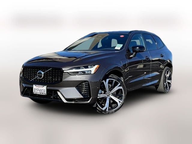 2022 Volvo XC60 Recharge Plug-In Hybrid R-Design