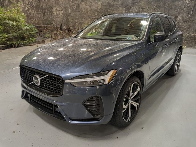 2022 Volvo XC60 Recharge Plug-In Hybrid R-Design