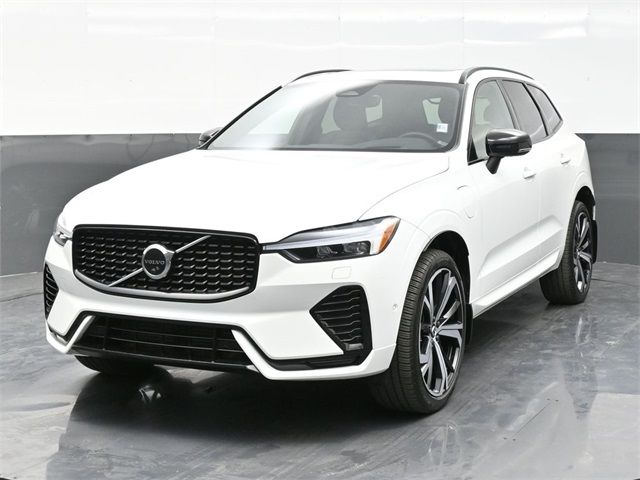 2022 Volvo XC60 Recharge Plug-In Hybrid R-Design