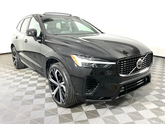 2022 Volvo XC60 Recharge Plug-In Hybrid R-Design