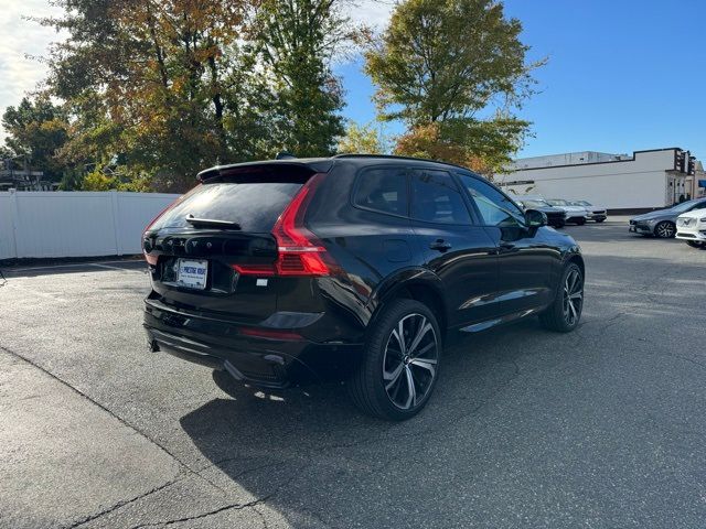 2022 Volvo XC60 Recharge Plug-In Hybrid R-Design