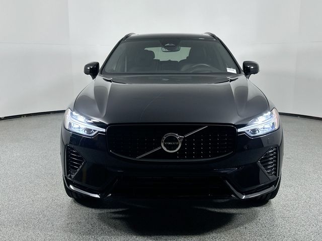 2022 Volvo XC60 Recharge Plug-In Hybrid R-Design