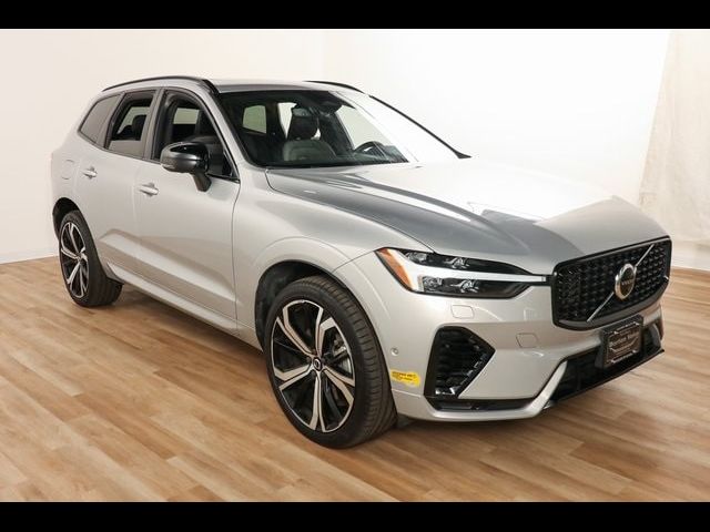 2022 Volvo XC60 Recharge Plug-In Hybrid R-Design