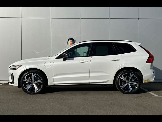 2022 Volvo XC60 Recharge Plug-In Hybrid R-Design