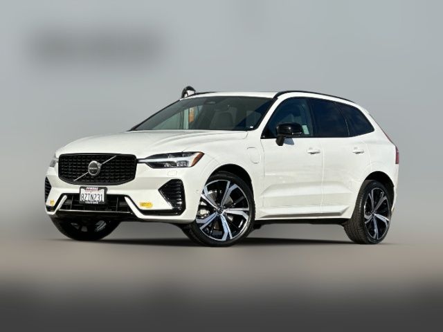 2022 Volvo XC60 Recharge Plug-In Hybrid R-Design