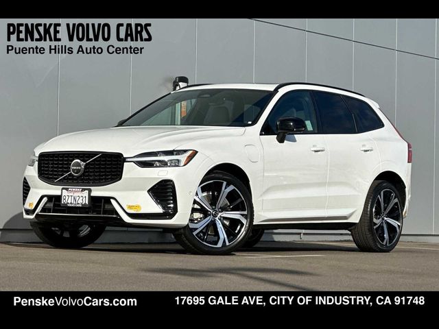 2022 Volvo XC60 Recharge Plug-In Hybrid R-Design