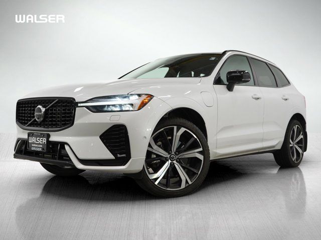 2022 Volvo XC60 Recharge Plug-In Hybrid R-Design